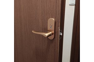 ドアノブ交換