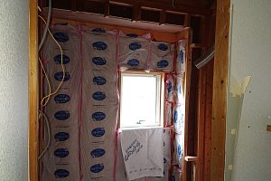 断熱材を壁面に