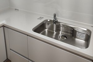 リビングステーション