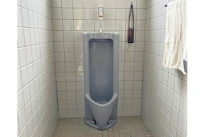古い小便器トイレ