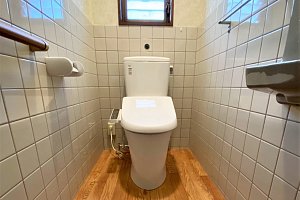 施工後トイレ全体