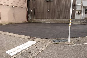 アスファルト土間打ち後