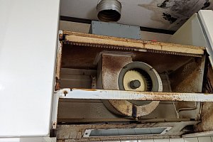 シロッコファンの動きが悪くなる