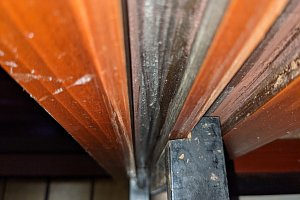 建具が動かない