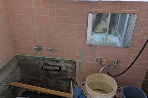 壁面・底面コンクリート仕上げ