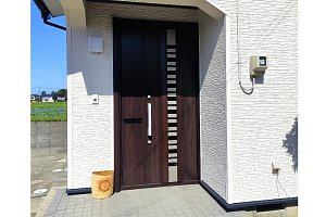 玄関ドア