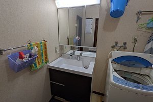 収納キャビネット