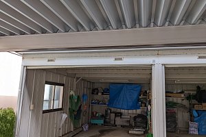 スラット斜めになっている為