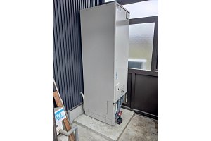 脚カバー取付前