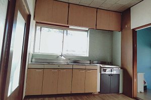 キッチン　開き戸　