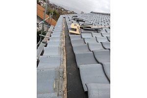 屋根　瓦　修理