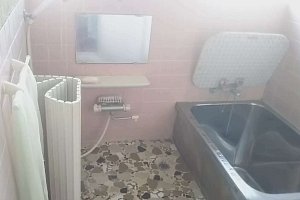 狭い、寒い、タイル