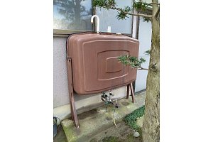 オイルタンク　老朽化　油漏れ　交換時期　250L　200L　カベピタ