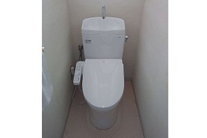 トイレ　トイレリフォーム　リフォーム　トイレ交換　TOTO　ピュアレストQR