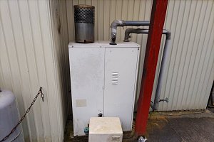 TOTO、石油給湯器