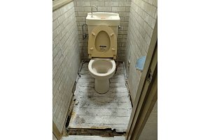 トイレ　トイレリフォーム　リフォーム　トイレ交換　LIXIL　アメージュZ　ﾊｲﾊﾟｰｷﾗﾐｯｸ　BC-Z30H-NC　DT-Z380H-NC　CW-RG10H 床補修　配管交換