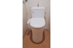 トイレ　トイレリフォーム　リフォーム　トイレ交換　TOTO　ピュアレストQR