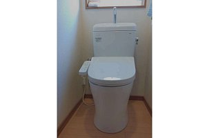 トイレ　トイレリフォーム　リフォーム　トイレ交換　TOTO　ピュアレストQR