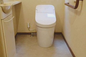 トイレ　トイレリフォーム　リフォーム　CF交換　クッションフロア交換　床リフォーム