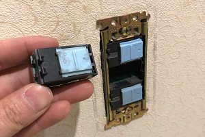 電気工事　修理　スイッチ交換
