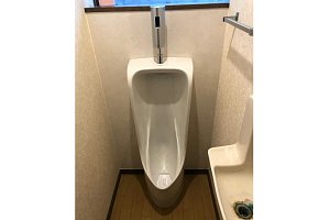 トイレ　トイレリフォーム　リフォーム　トイレ交換 TOTO　ｳｫｼｭﾚｯﾄ一体型 ZJ1標準配管/手洗付 小便器　UFH507CR＃NW1　