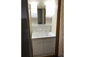 洗面台　洗面化粧台　洗面化粧台リフォーム　リフォーム　洗面台交換　LIXIL　V1　コーキング工事