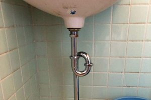 手洗い器　配管交換　水栓交換　小工事　修理