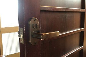 ドアノブ交換　トイレ　ドア　鍵交換　室内ドア鍵交換