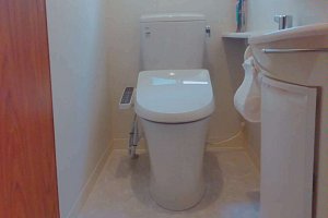 トイレ　リフォーム　トイレ交換　LIXIL