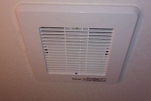 換気扇交換　東芝　トイレ換気扇