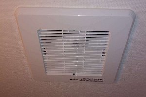 換気扇交換　東芝　トイレ換気扇