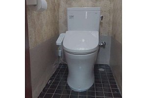 トイレ　トイレリフォーム　リフォーム　トイレ交換　TOTO　ピュアレストQR