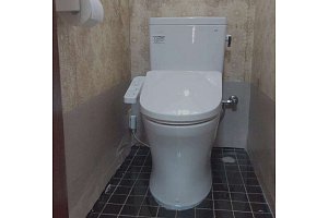 トイレ　トイレリフォーム　リフォーム　トイレ交換　TOTO　ピュアレストQR