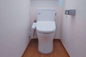 トイレ　トイレリフォーム　リフォーム　トイレ交換　TOTO　ピュアレストQR