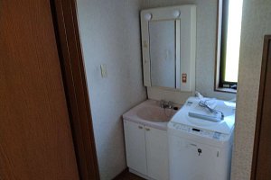 キッチン　キッチンリフォーム　リフォーム　キッチン交換　トイレ交換　洗面化粧台交換　クッションフロア　CF　換気扇