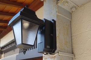 玄関灯交換　玄関　ライト　暖房機器撤去　Panasonic　センサーライト　LSEWC4033LE1