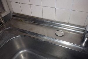 トイレ便座交換　洗面化粧台　バルブ清掃　台所食洗器撤去　穴塞ぎ　TOTO　ウォシュレット　BV1