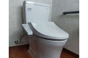 トイレ　トイレリフォーム　リフォーム　トイレ交換　TOTO　ピュアレストQR