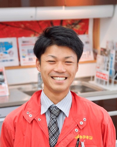 副店長の松田