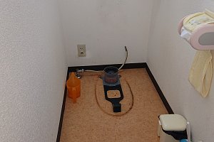 LIXILトイレ設置前