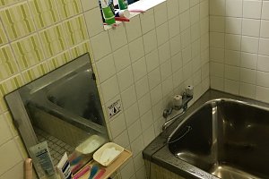 施工前のバスルーム