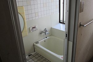 施工前の浴室
