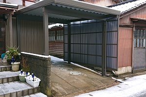 狭い土地でのカーポート