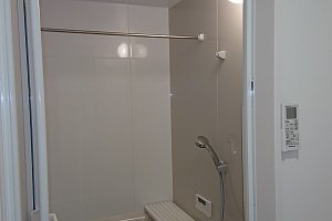 ホワイト、ベージュ色