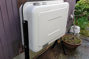 取り替えたオイルタンク