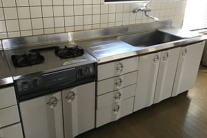 古くなったキッチン