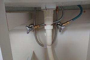 止水栓も取り替えてスッキリ